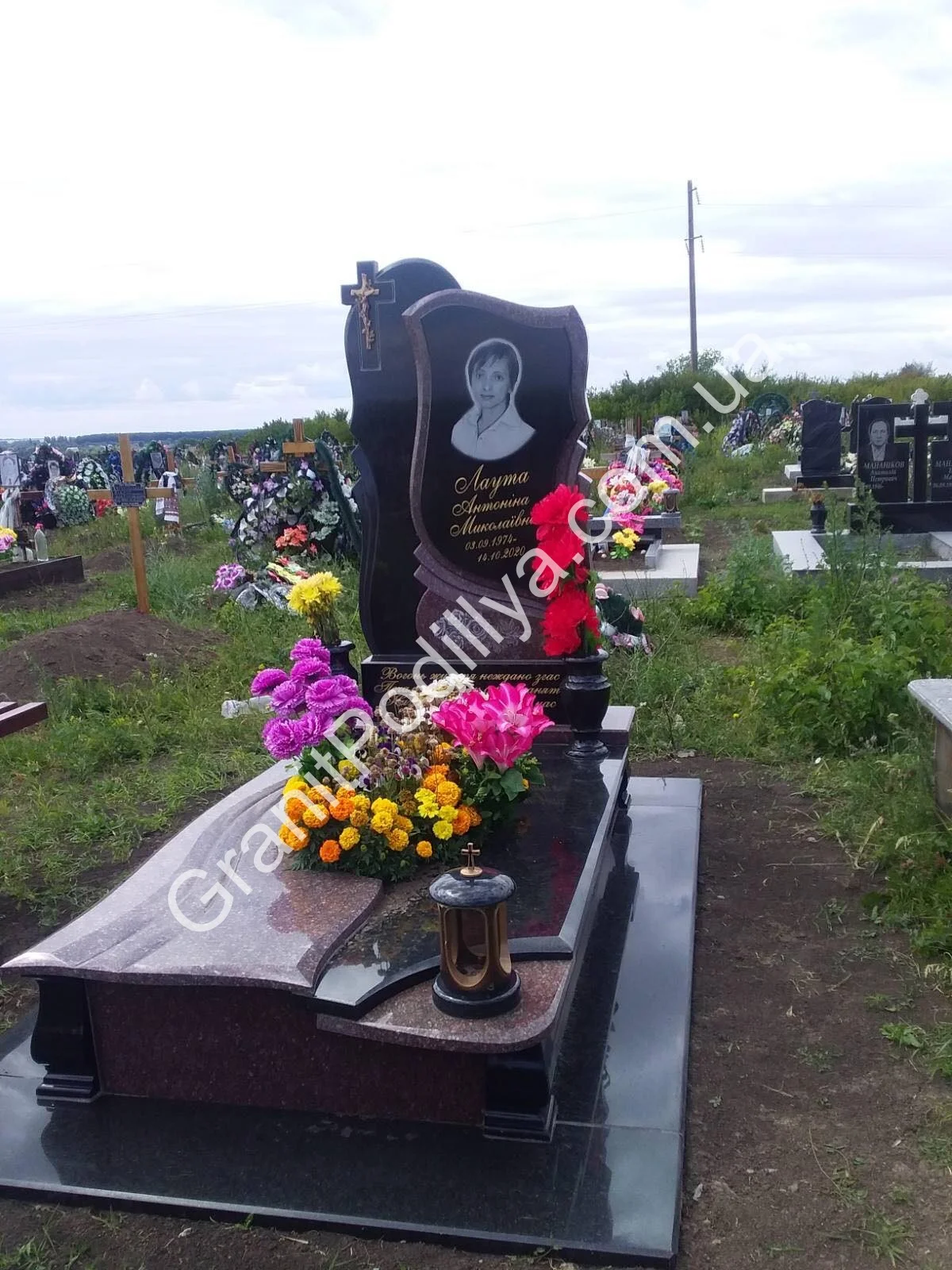 Подвійний пам'ятник з граніту - Кам'янець-Подільський | GranitPodillya